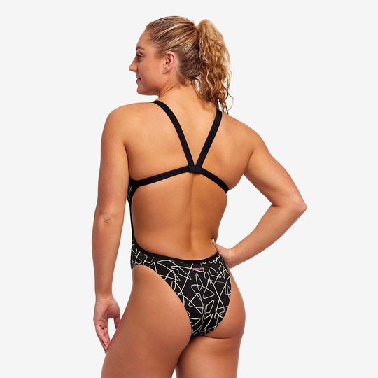 Brace Free One Piece- Texta Mess