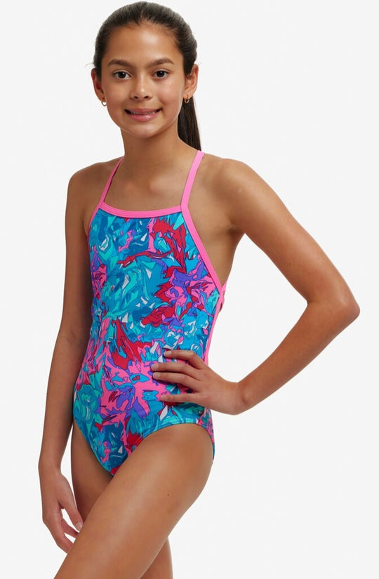 Girl's Strapped In One Piece - Manga Mad